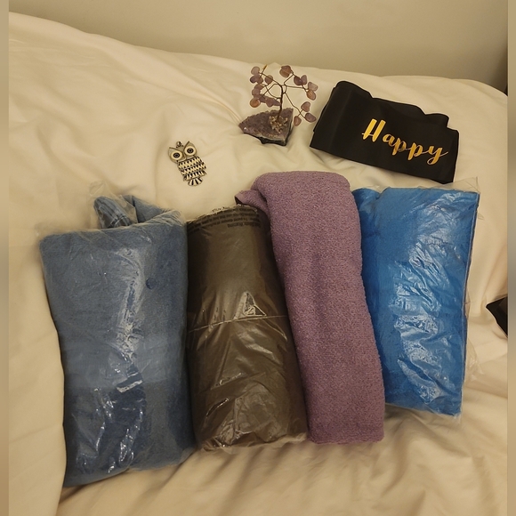 The Big One Other - 4 BATH TOWELS 30" ×54" 100%Cotton If you want one towel, it will be $8.00